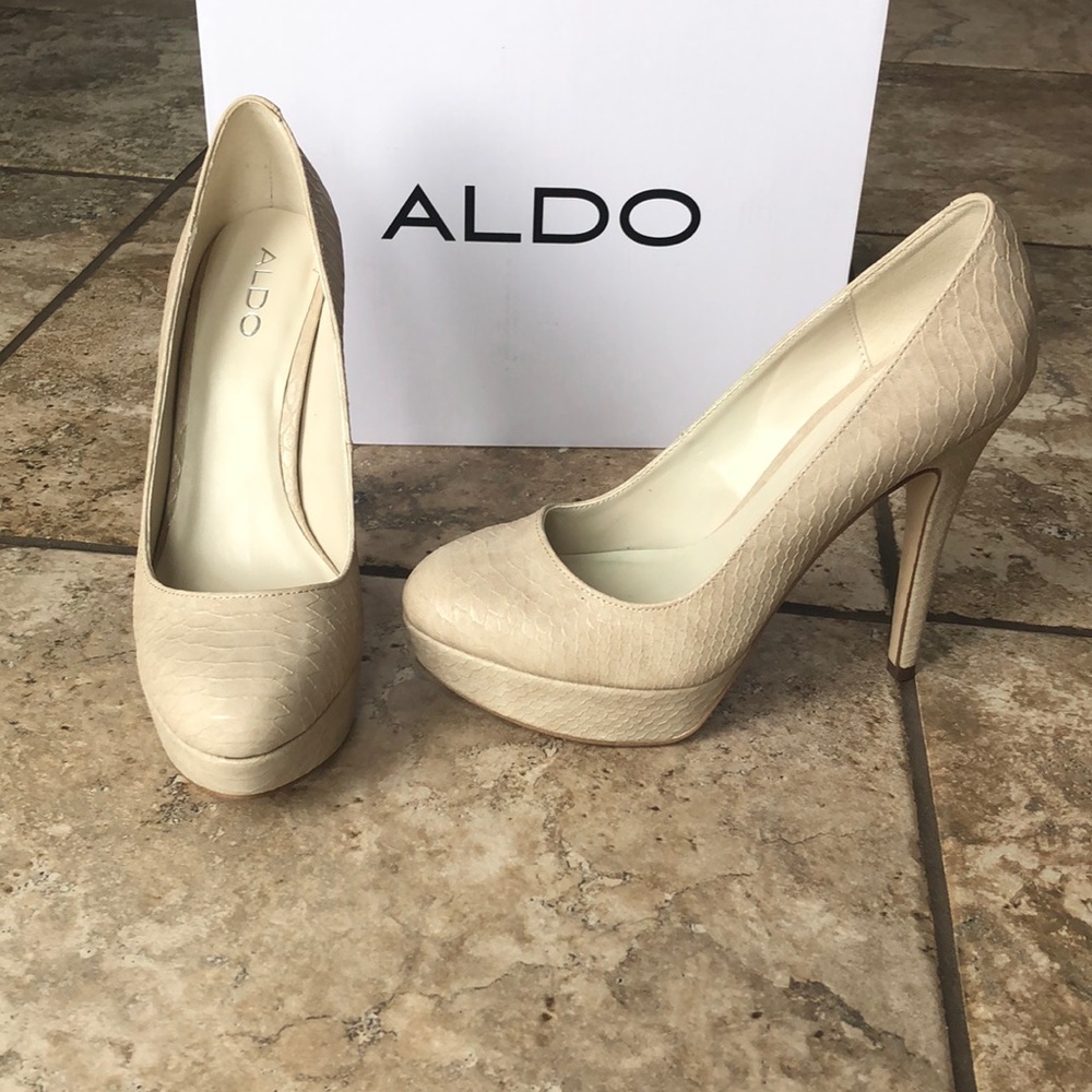 New Nude Pumps